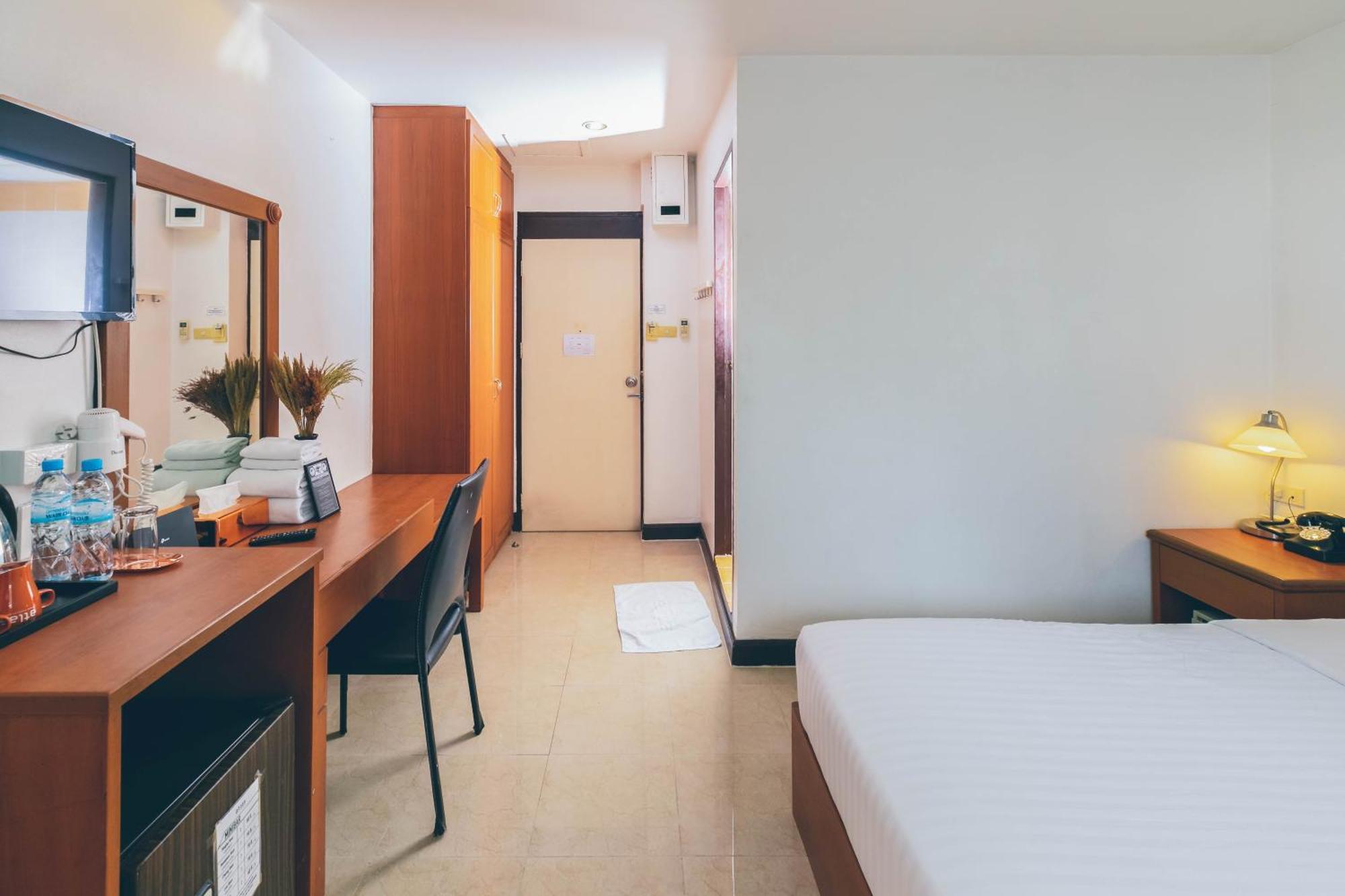 Atlas Bangkok Hotel Bagian luar foto